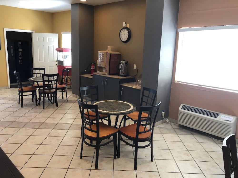Oyo Hotel Eloy Az I-10 Екстериор снимка