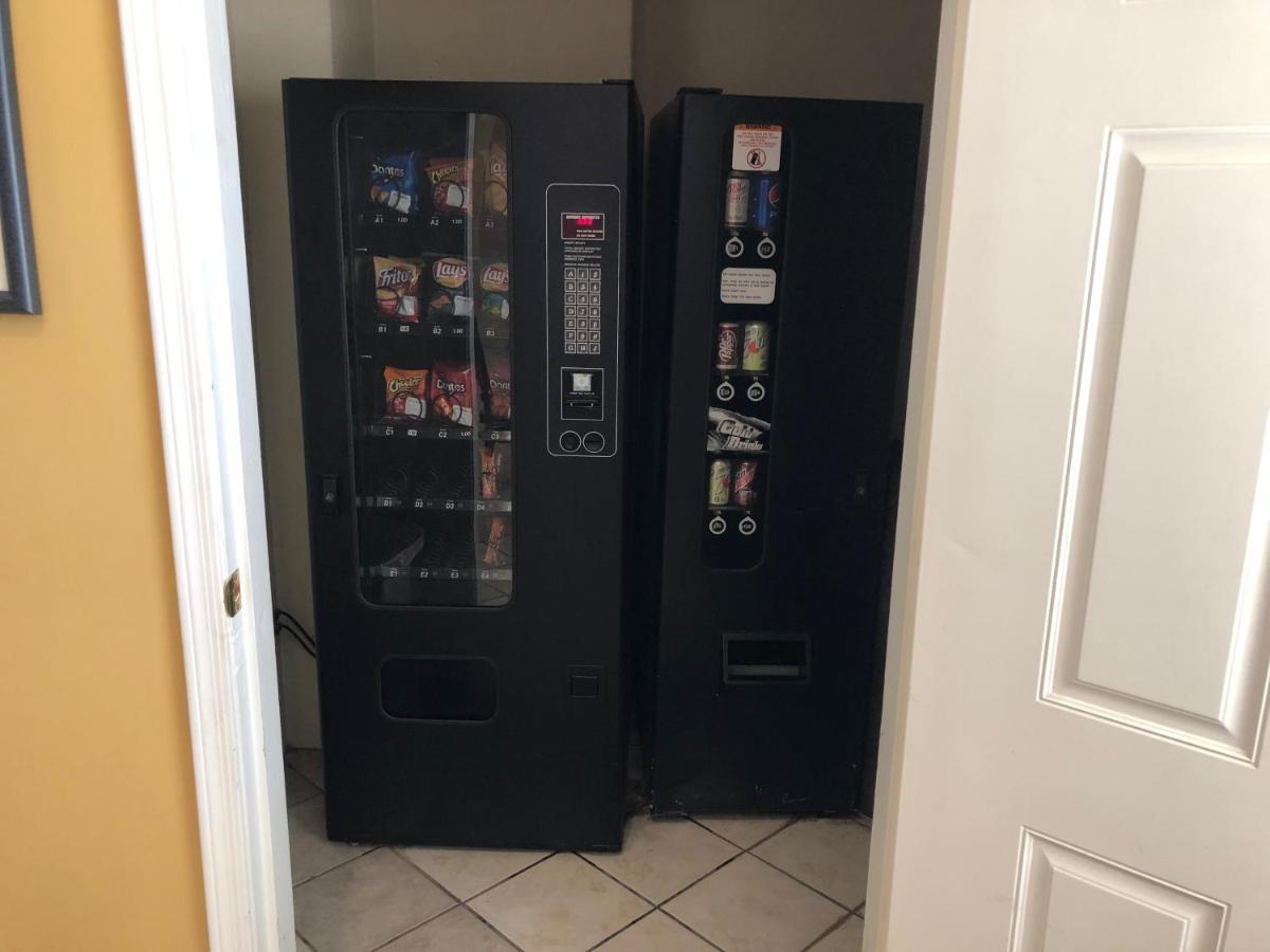 Oyo Hotel Eloy Az I-10 Екстериор снимка