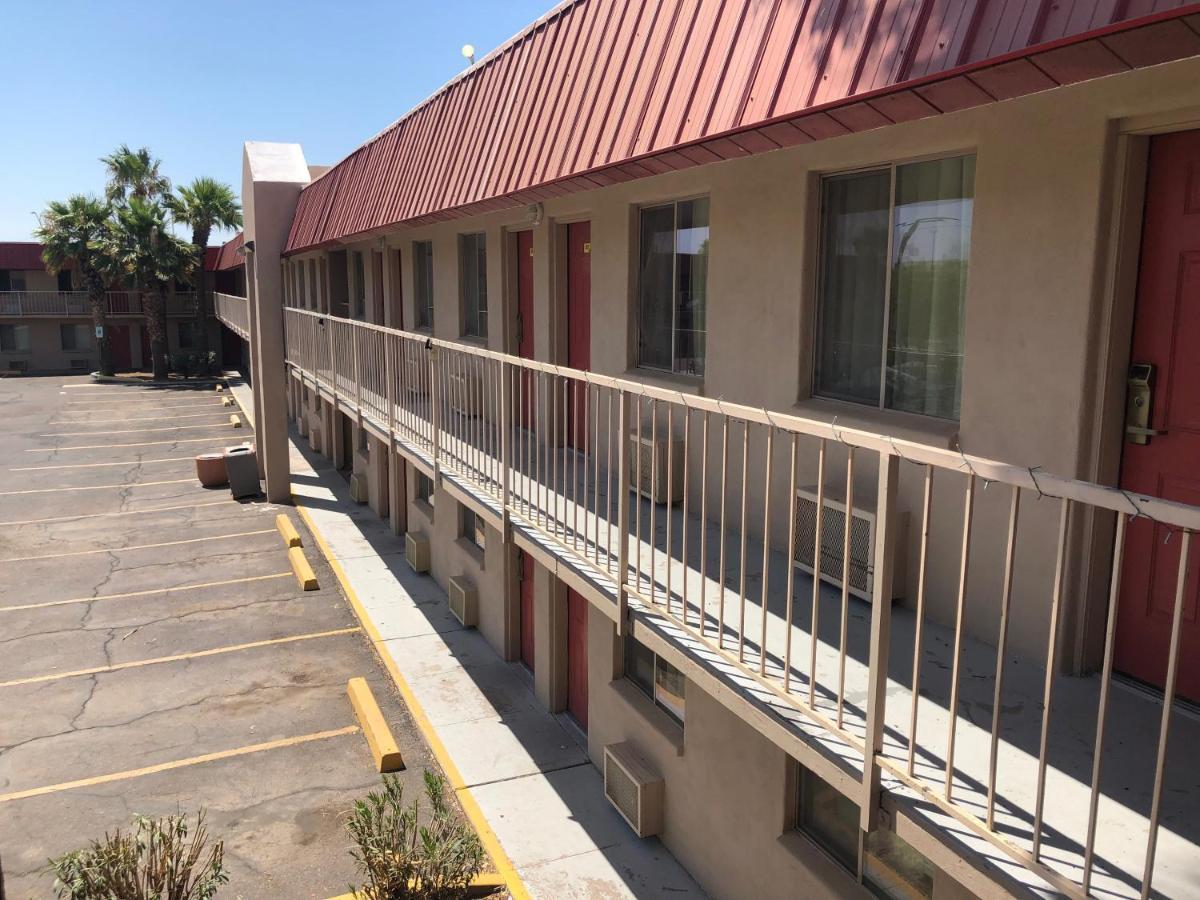 Oyo Hotel Eloy Az I-10 Екстериор снимка