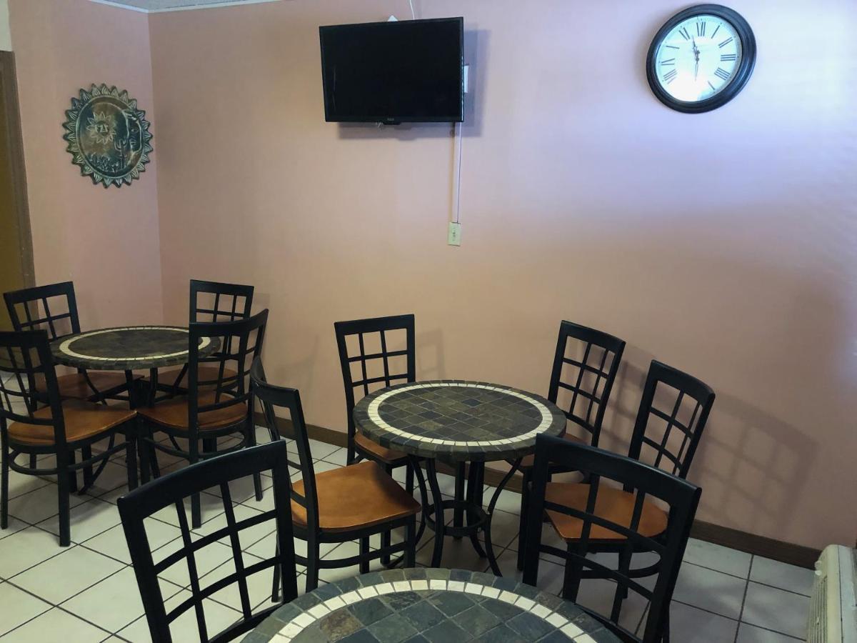 Oyo Hotel Eloy Az I-10 Екстериор снимка